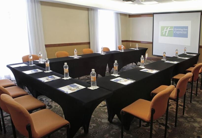 Otel Holiday Inn Express Monterrey Galerias San Jeronimo, An Ihg