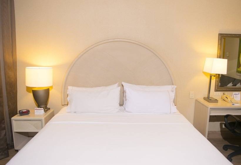 Otel Holiday Inn Express Monterrey Galerias San Jeronimo, An Ihg