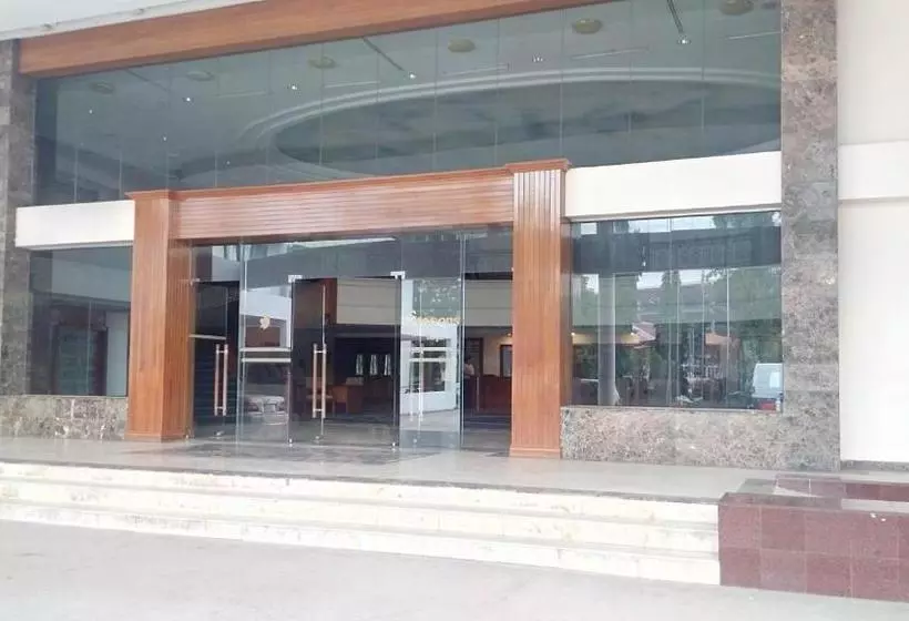 هتل Seasons Of Yangon International Airport