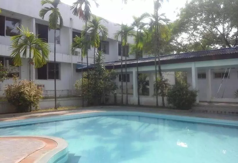 هتل Seasons Of Yangon International Airport