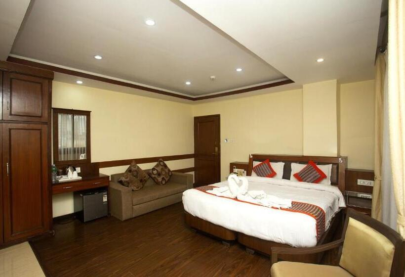 هتل Yellow Pagoda