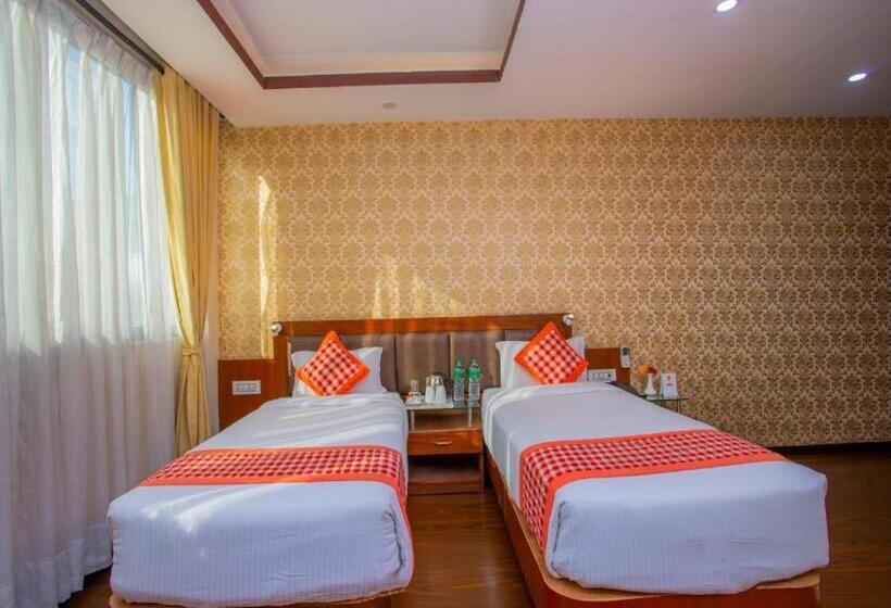 هتل Yellow Pagoda