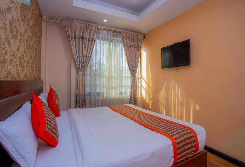 هتل Yellow Pagoda