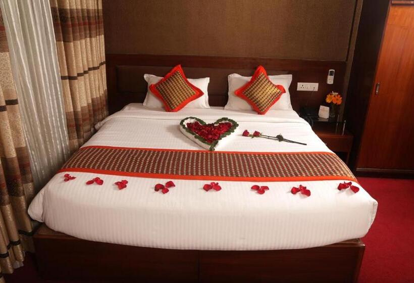 هتل Yellow Pagoda