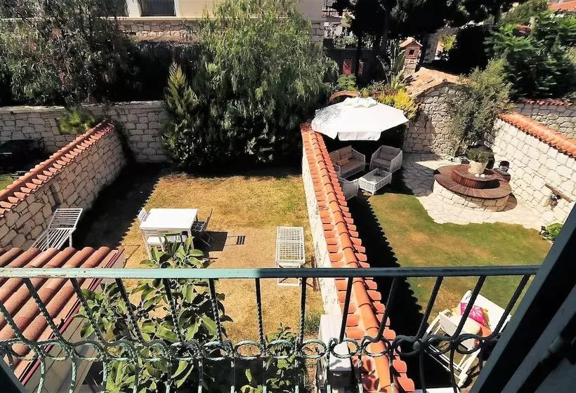 Alacati Eldoris Otel