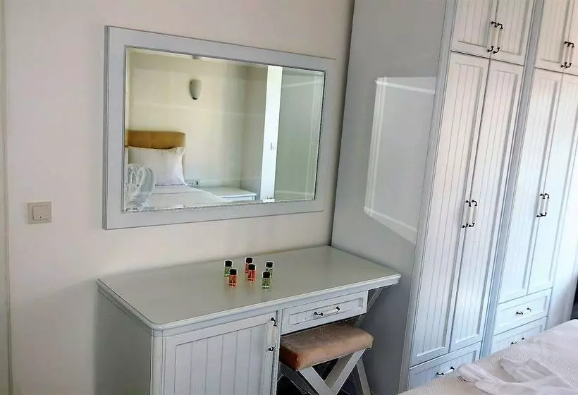 Alacati Eldoris Otel