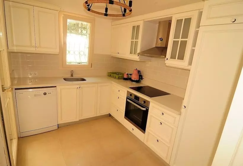 Alacati Eldoris Otel