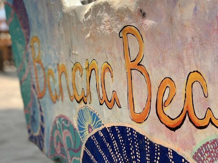 فندق Banana Beach