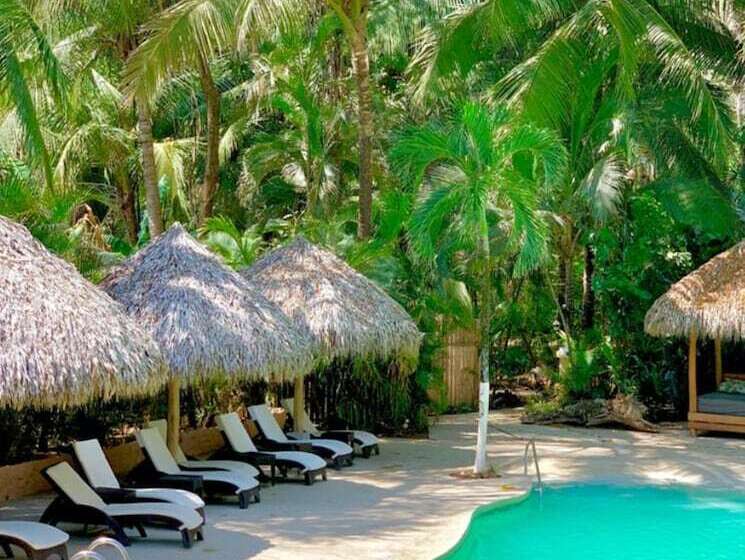 فندق Banana Beach