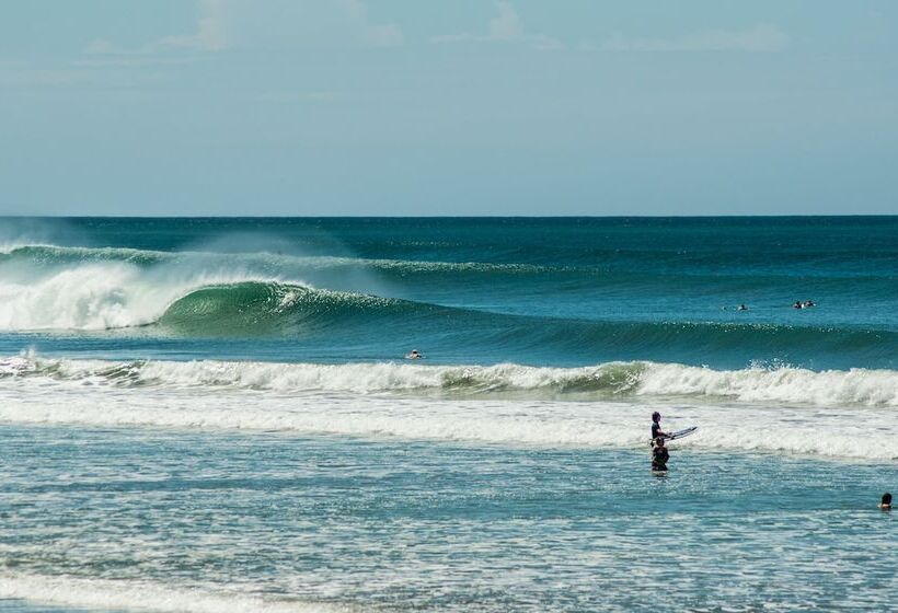 فندق Banana Beach