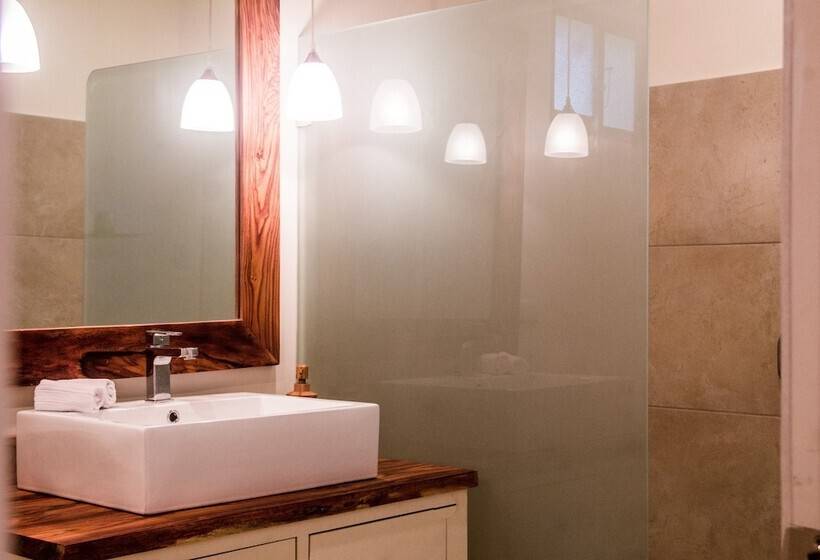 فندق Banana Beach