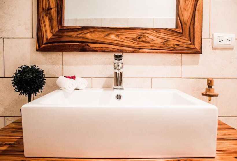 فندق Banana Beach