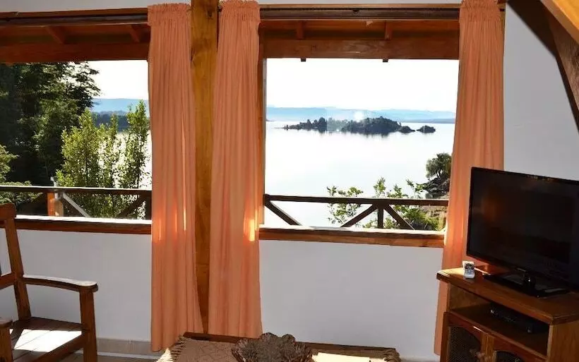 Hotelli Caren   Cabanas & Suites