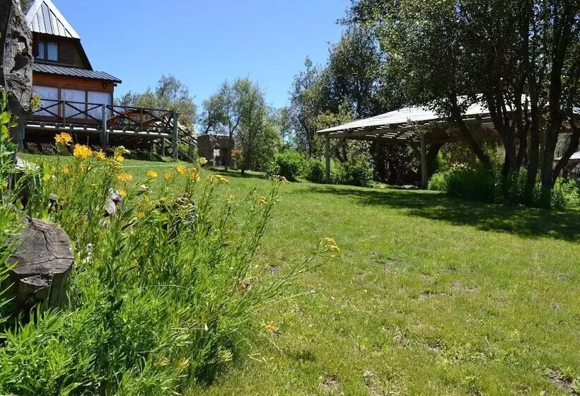 Hotelli Caren   Cabanas & Suites