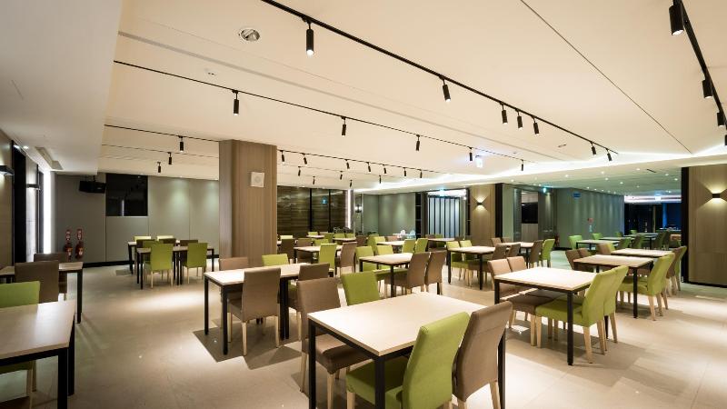 هتل Check Inn Taichung Wenxin Zhongqing