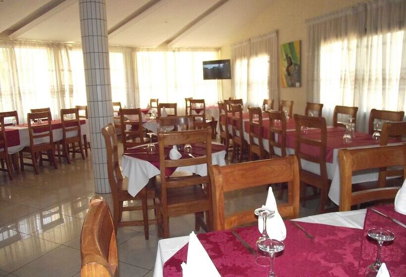 בית מלון כפרי Ghis Palace