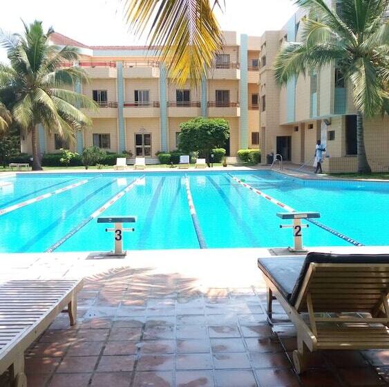 בית מלון כפרי Ghis Palace