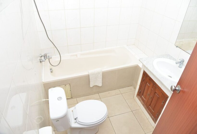 בית מלון כפרי Ghis Palace