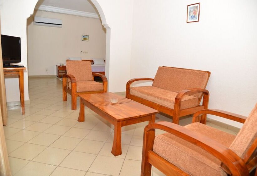 בית מלון כפרי Ghis Palace