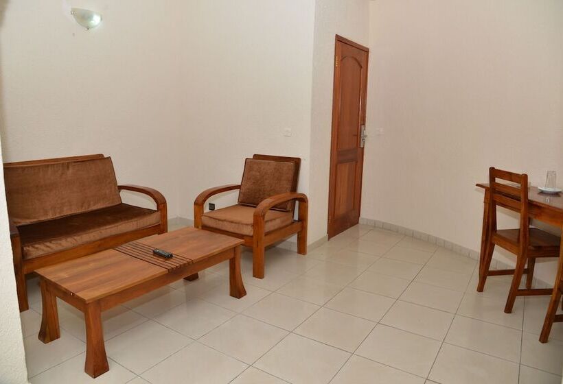 בית מלון כפרי Ghis Palace