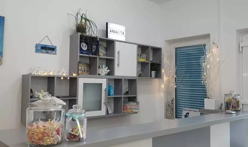 ペンション Apartments Ana & Ita