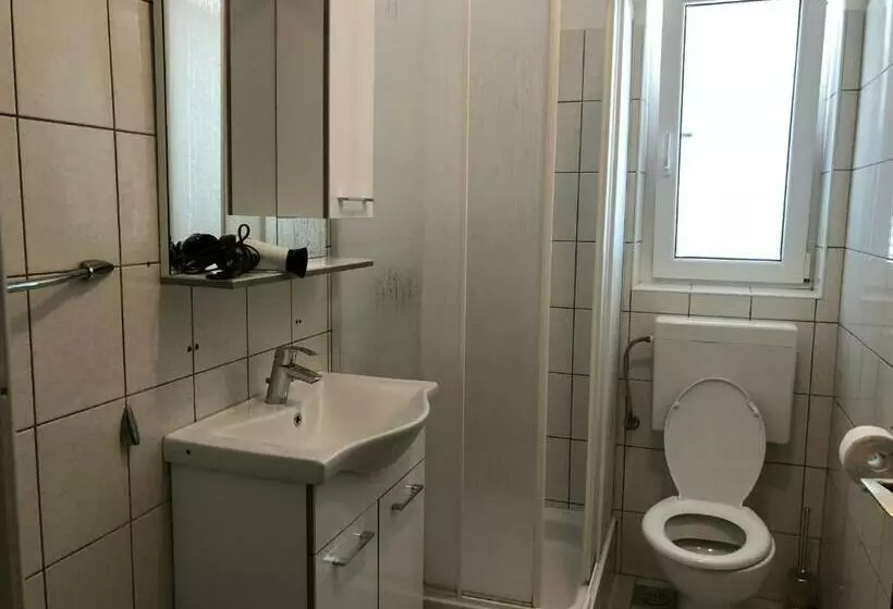 ペンション Apartments Ana & Ita