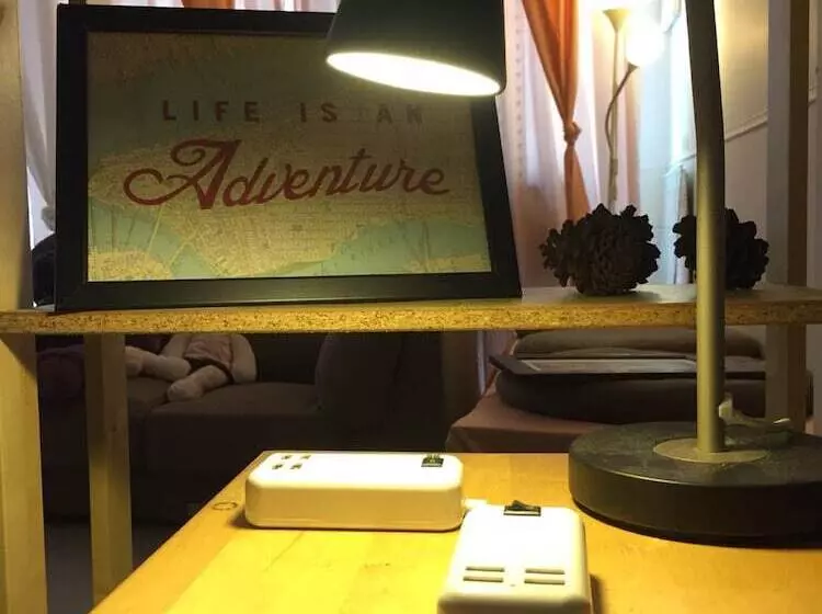 مسافرخانه Love I