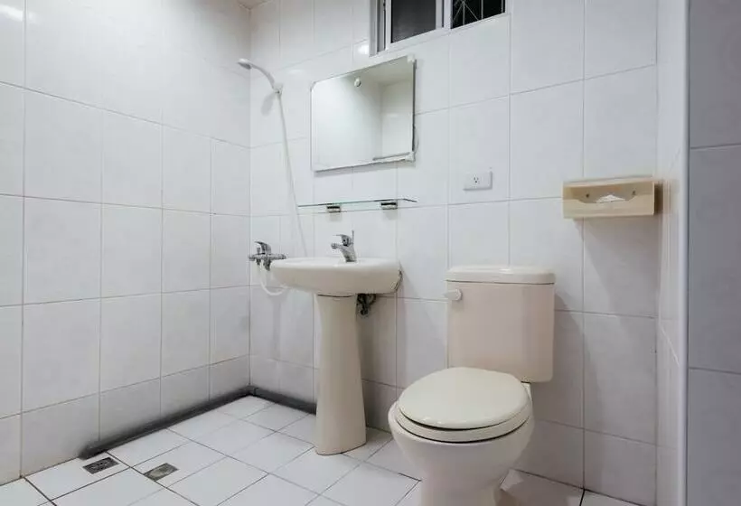 مسافرخانه Love I