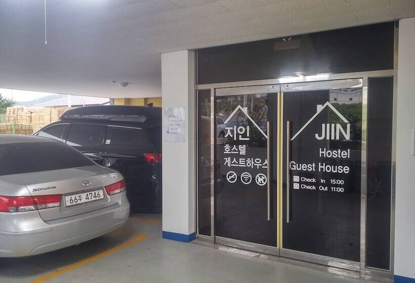Jiin Hostel & Guesthouse