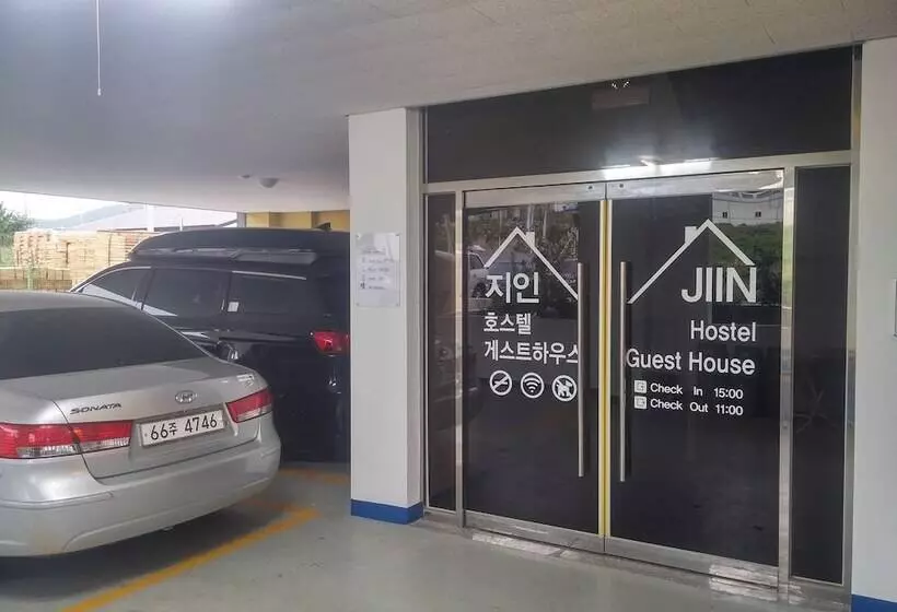 Jiin Hostel & Guesthouse