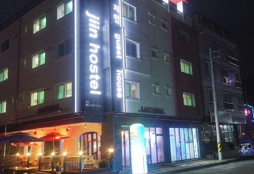 Jiin Hostel & Guesthouse