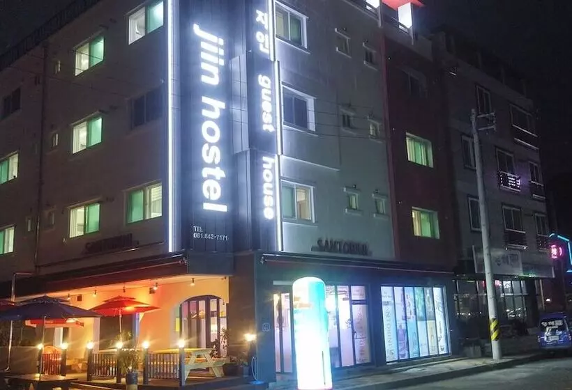 Jiin Hostel & Guesthouse