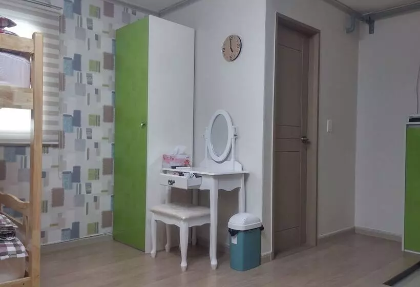 Jiin Hostel & Guesthouse