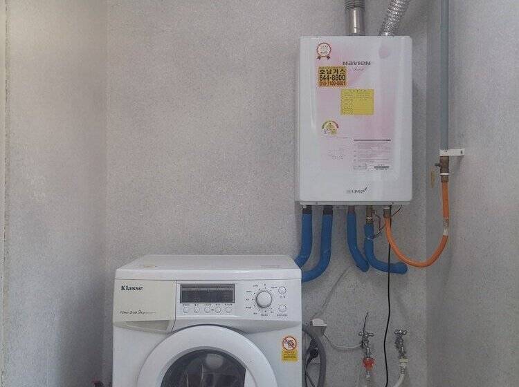 Jiin Hostel & Guesthouse