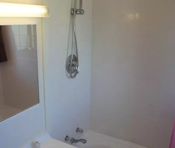 Airport Goldstar Motel