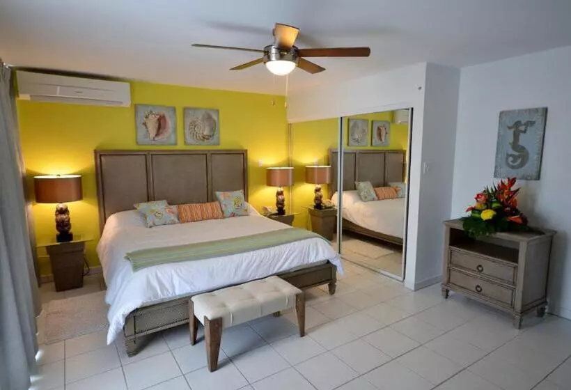 The Atrium Beach Resort And Spa, Ascend Hotel Collection