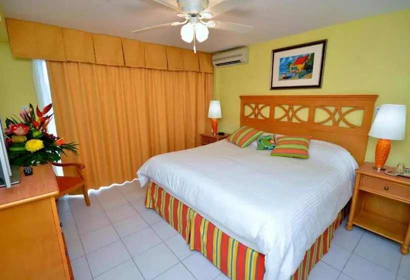 The Atrium Beach Resort And Spa, Ascend Hotel Collection