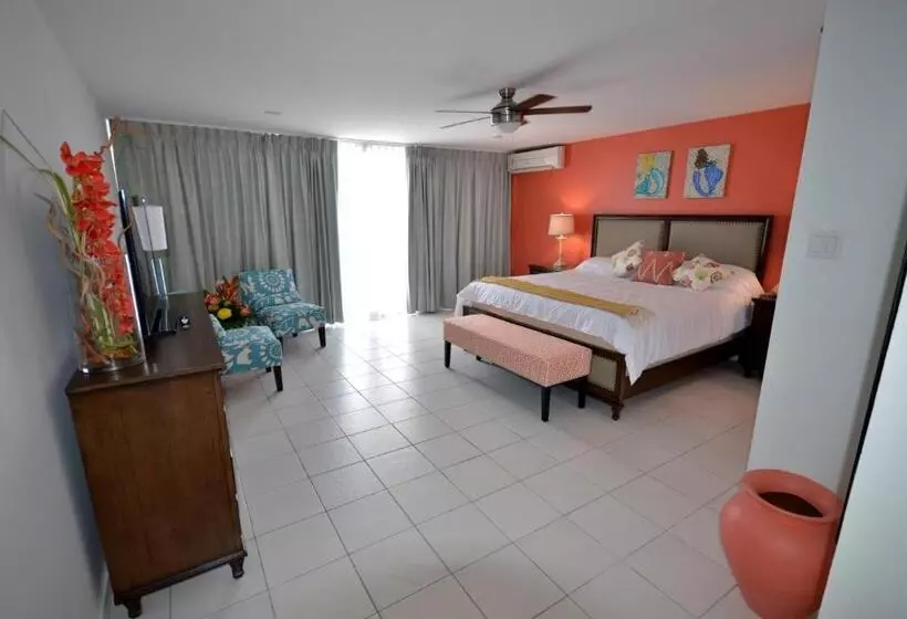 The Atrium Beach Resort And Spa, Ascend Hotel Collection