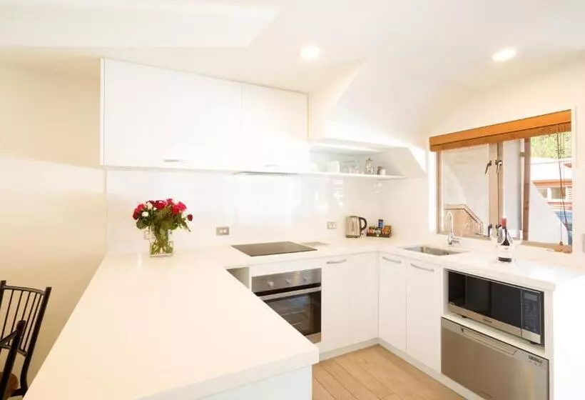 Cranbury Court Apartments