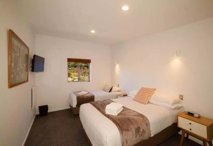 Cranbury Court Apartments