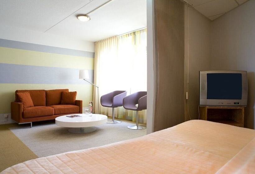 Fletcher Hotel   Restaurant Carlton