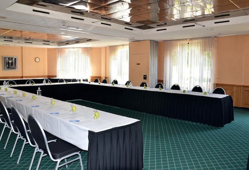 Fletcher Hotel   Restaurant Carlton