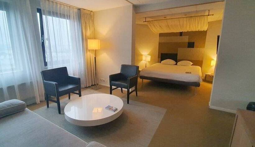 Fletcher Hotel   Restaurant Carlton