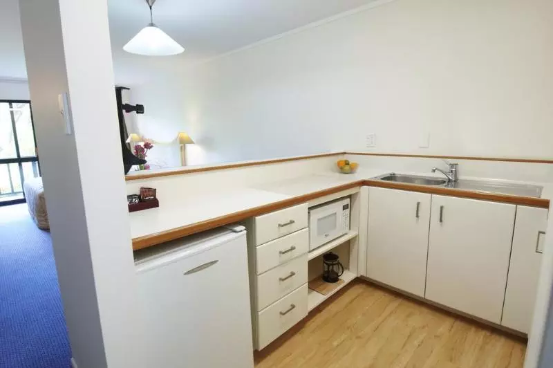 Отель Capital Lodge Motor Inn