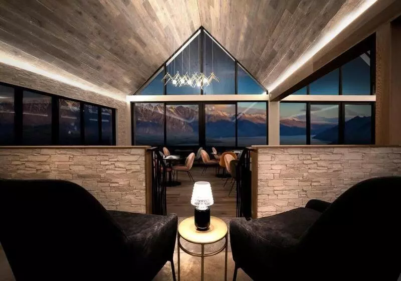 Отель Kamana Lakehouse