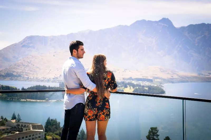 Отель Kamana Lakehouse