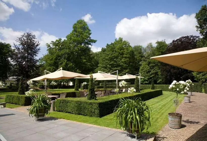 Отель Kasteel De Vanenburg