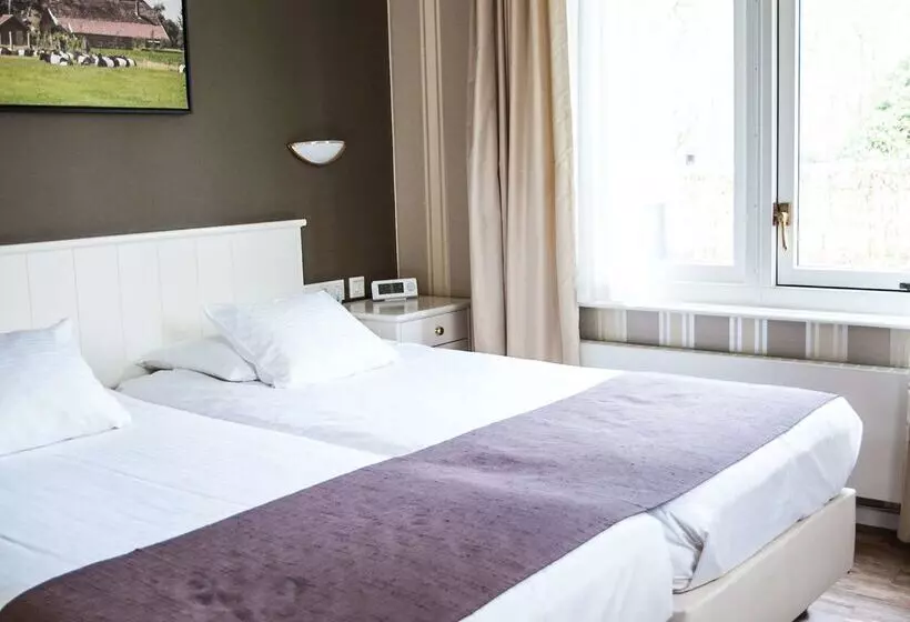 Отель Kasteel De Vanenburg