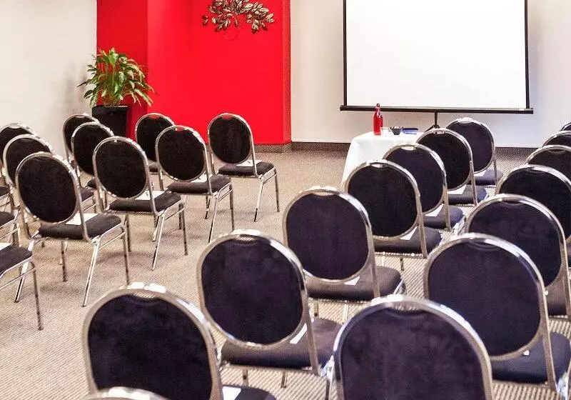 בית מלון כפרי Mercure Wellington Abel Tasman