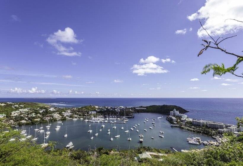 هتل Princess Heights Luxury Condo